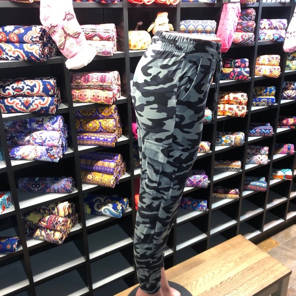 Joggers - Picture 5 of 6